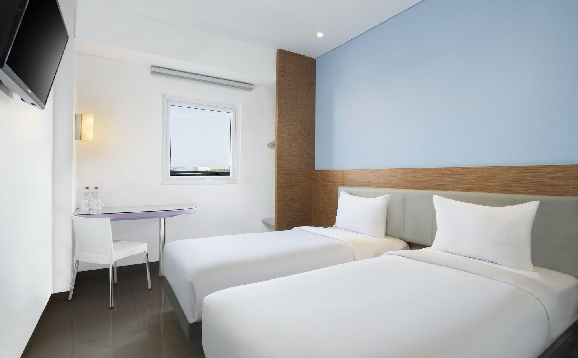Amaris Hotel Madiun Buitenkant foto